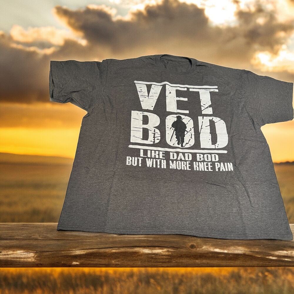 Vet Bod Like a Dad Bod but with more Knee Pain T-Shirt grey gray Army Military